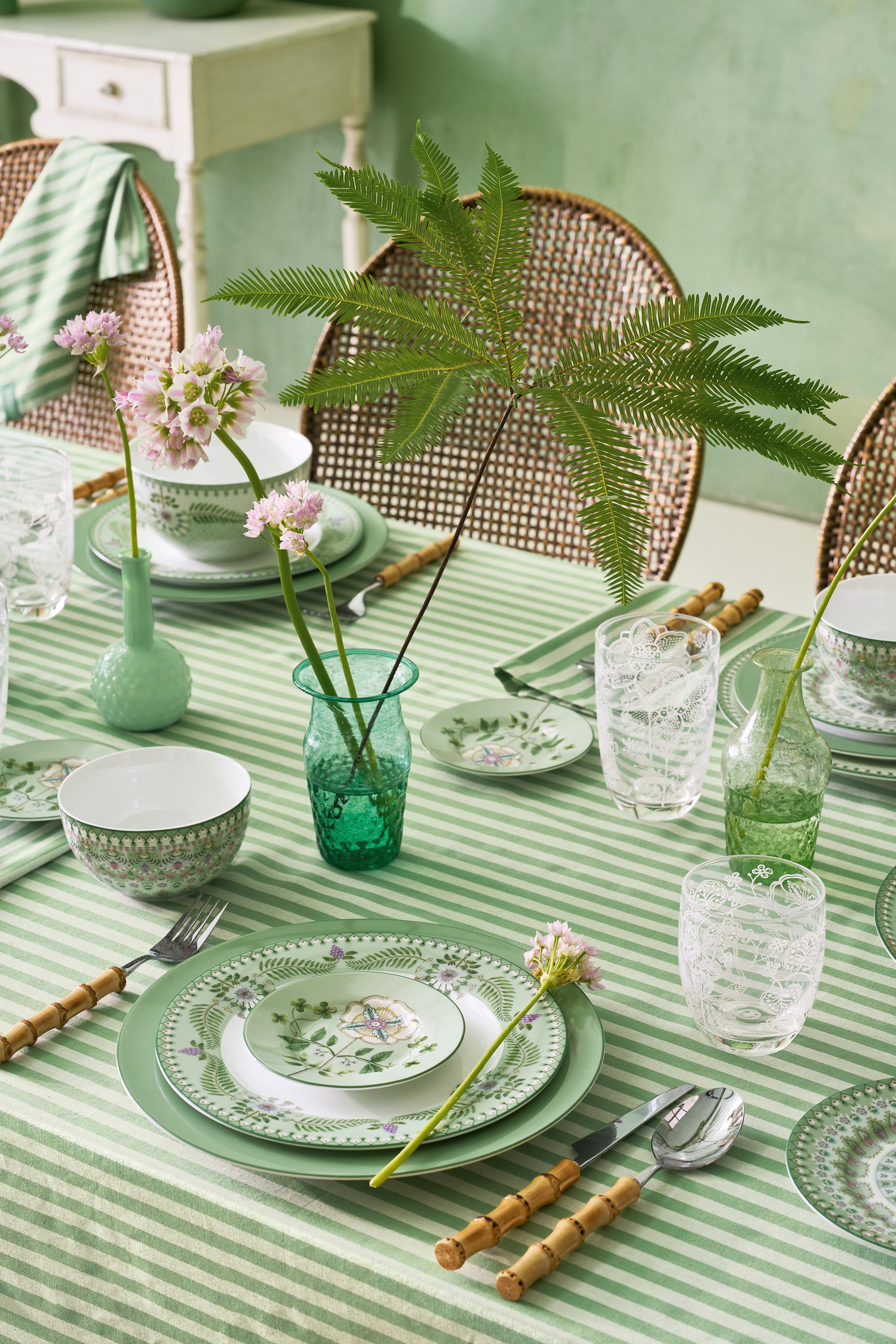 Assiette Plate 21 cm Lily & Lotus Light Green, Pip Studio