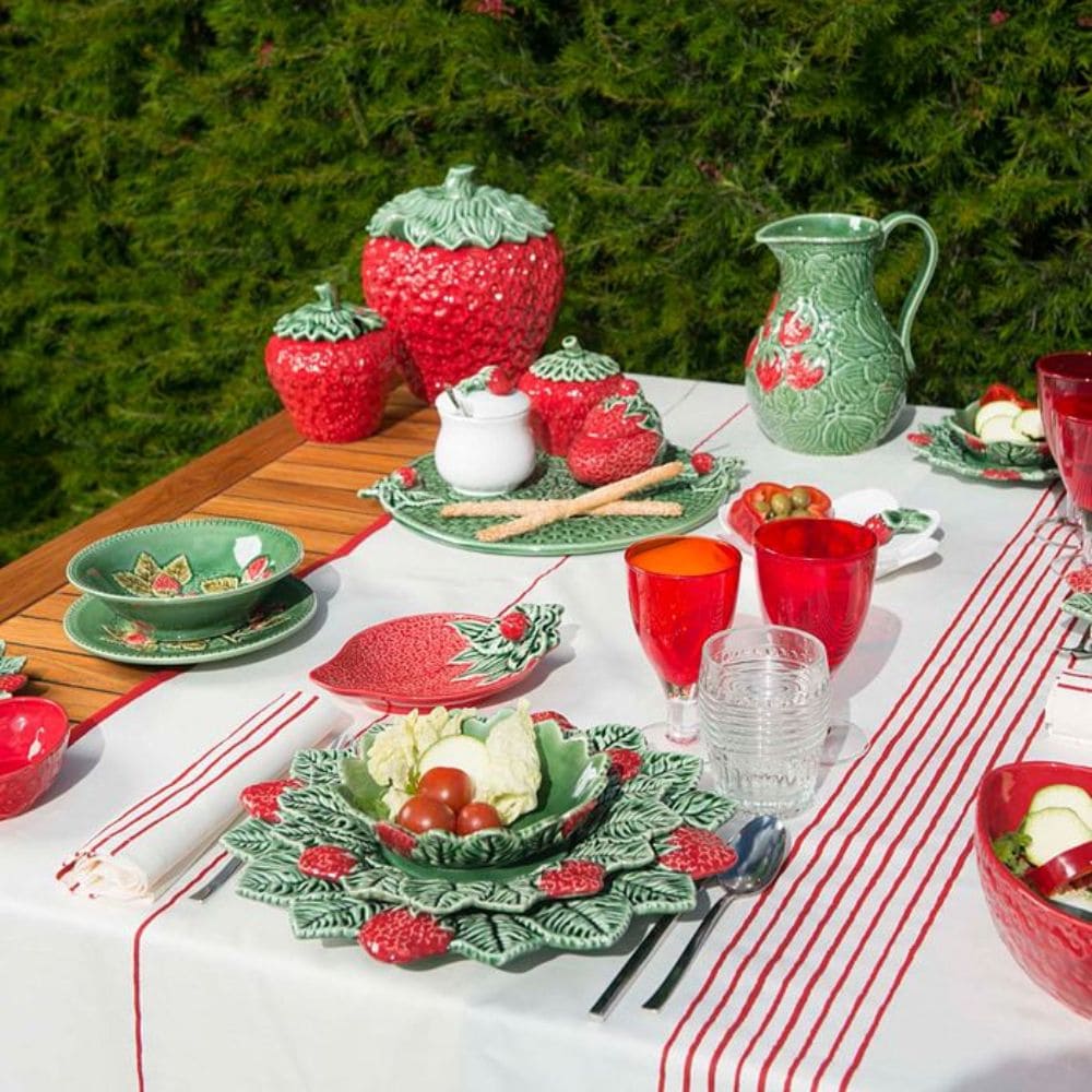 Rectangular dish 34 cm, Strawberries, Bordallo Pinheiro