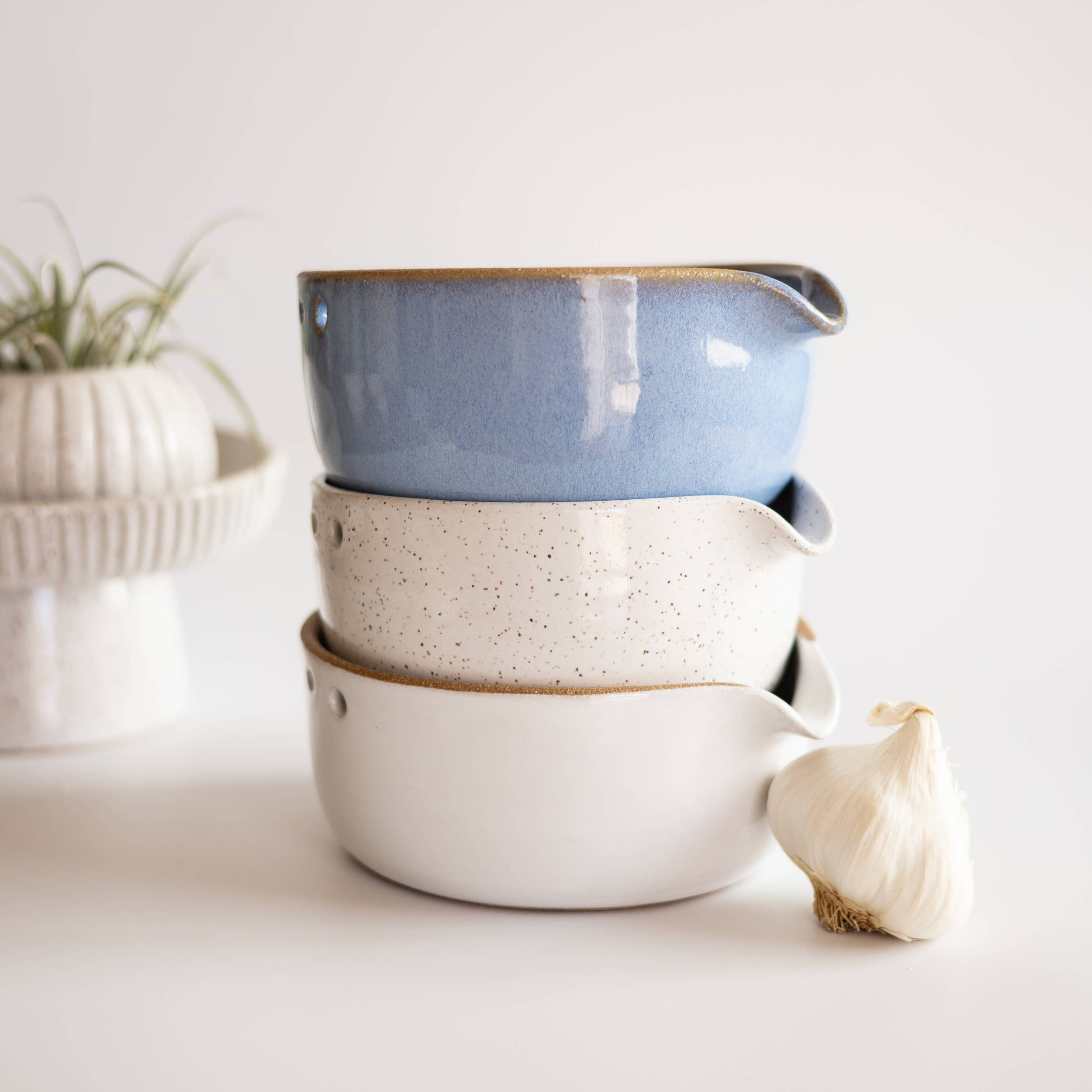 Râpe à ail en céramique et bol éplucheur d’herbes | Fait main: Bleu Français / Petit