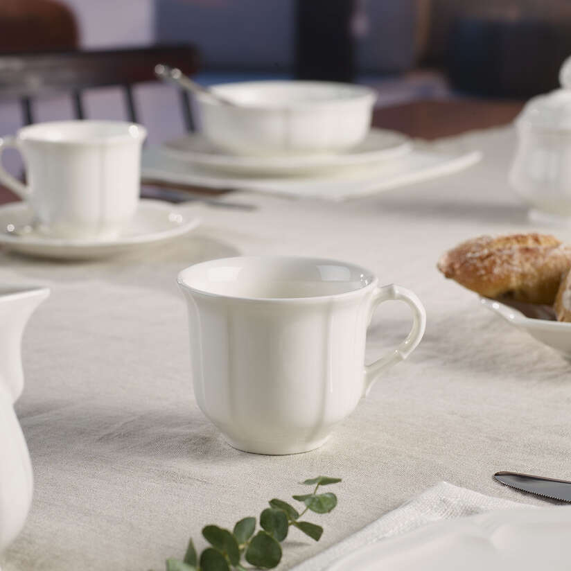 Tasse à café sans soucoupe, Manoir