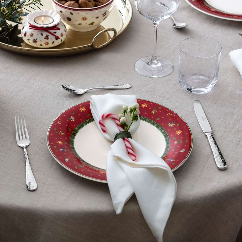 Assiette Plate rouge 26 cm Toy's Delight Spécials, V&B