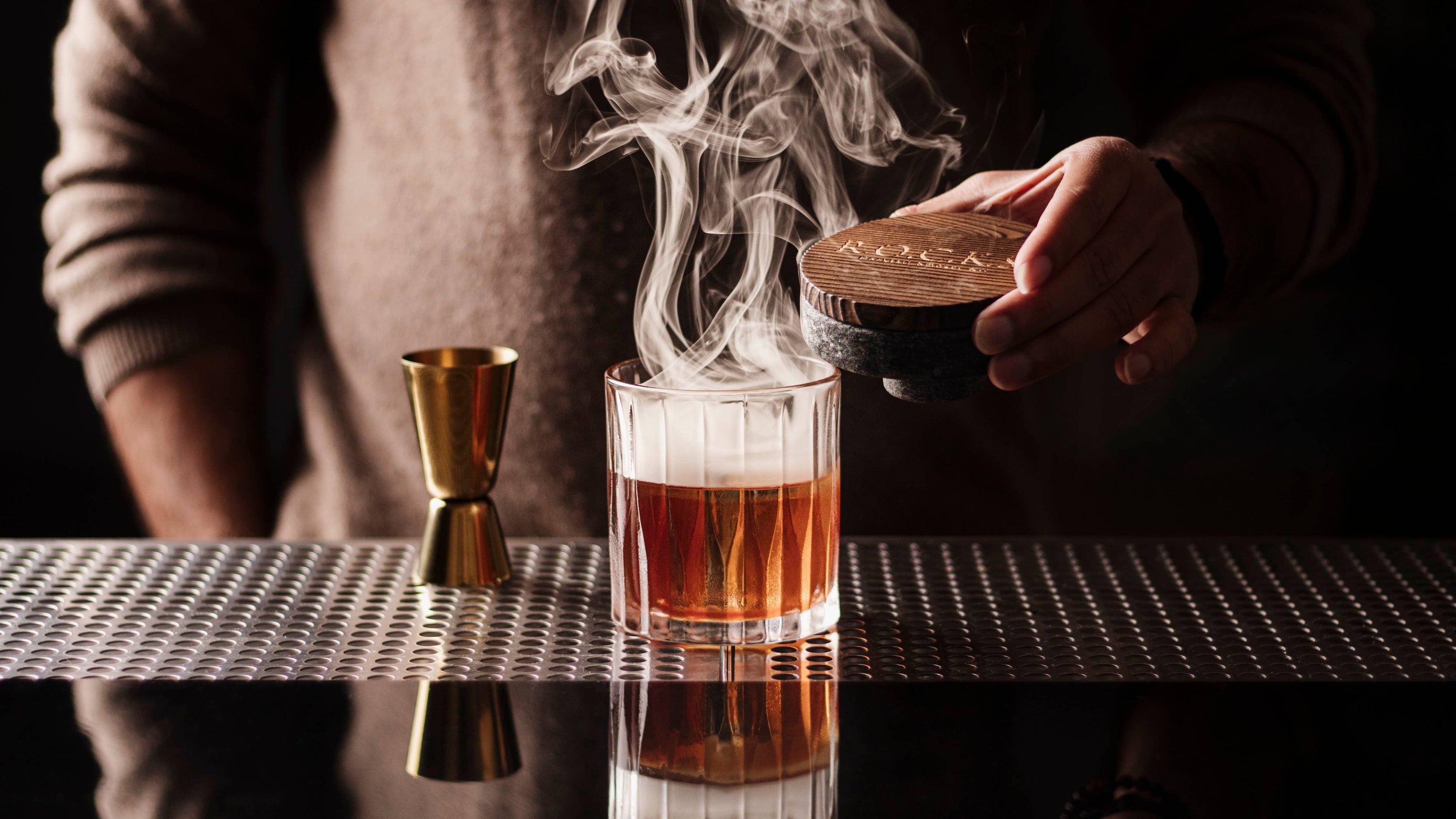 Le coffret cadeau : kit fumoir pour whisky et cocktails