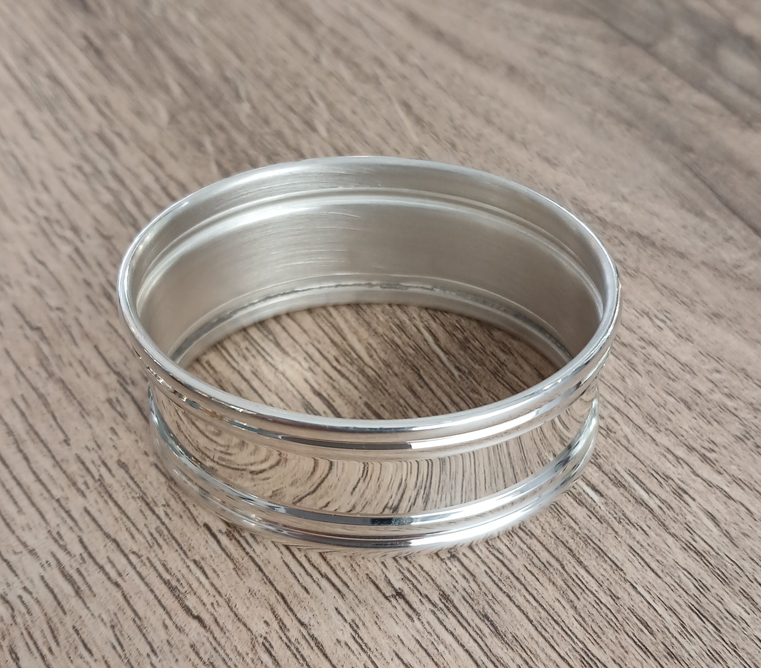 Rond de serviette ovale, Inglese AM
