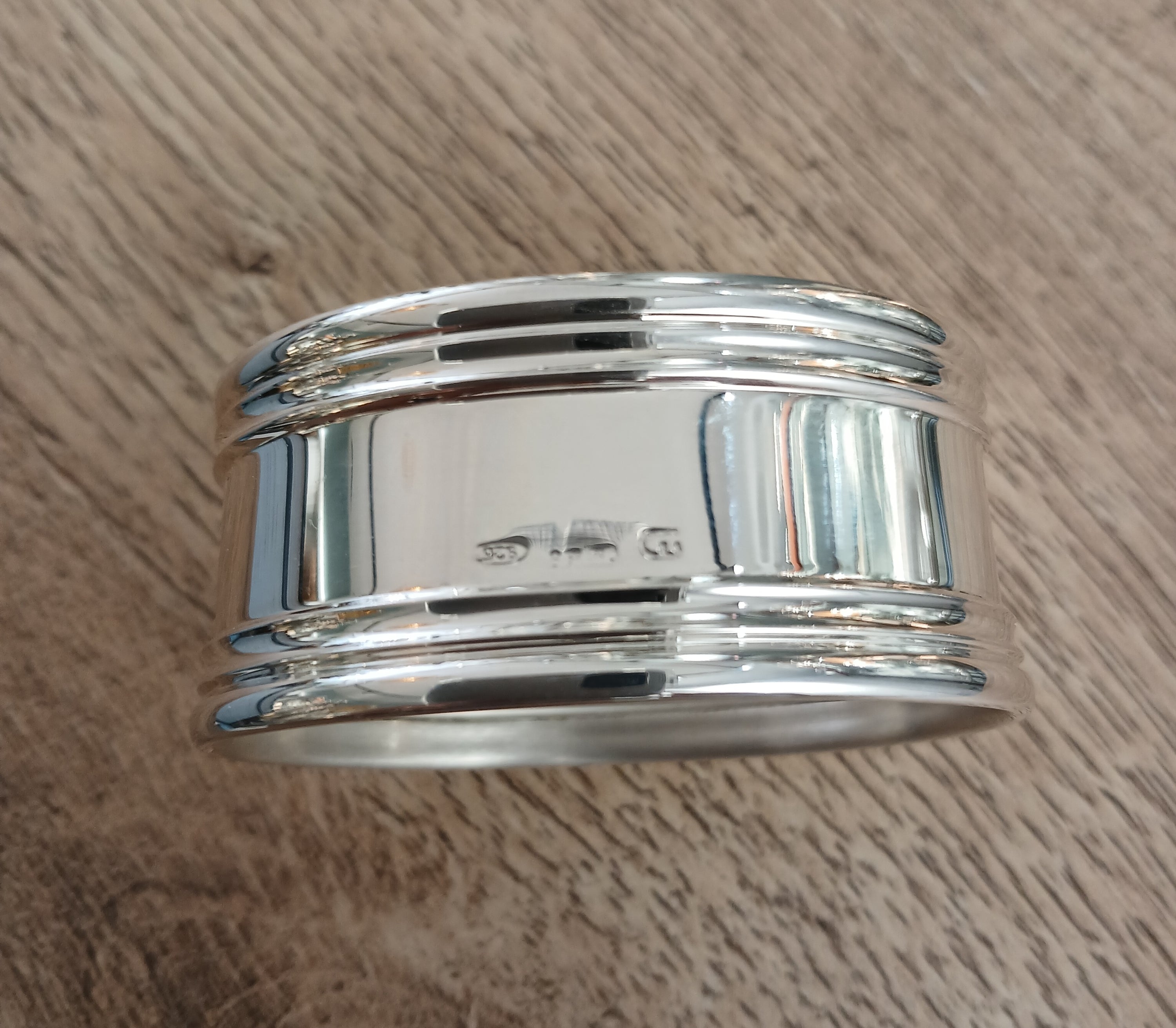 Rond de serviette ovale, Inglese AM
