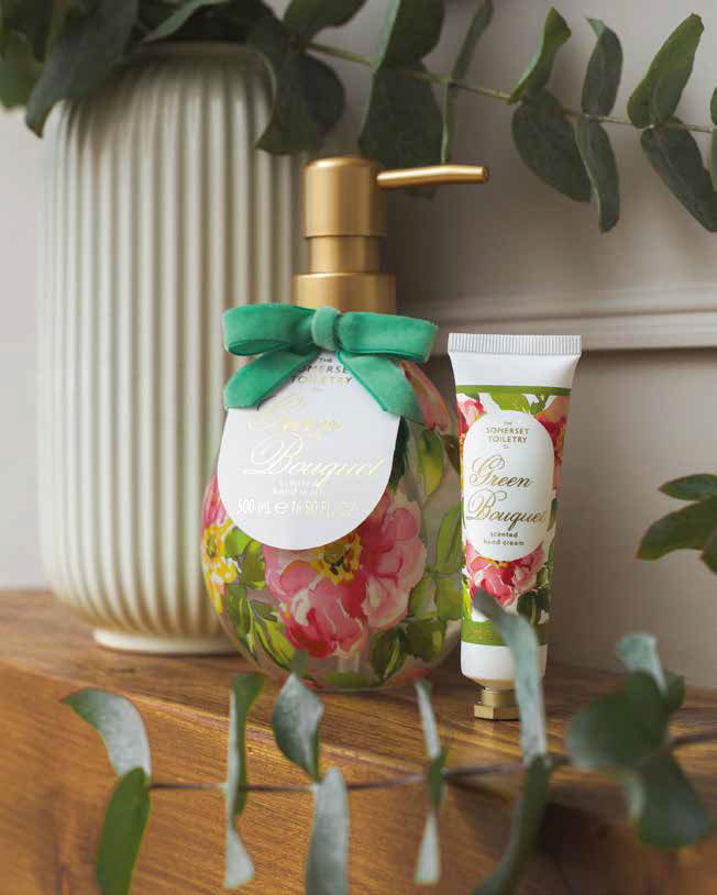Savon Liquide 500ml, Seasonally Inspired (green bouquet), Royal Garden