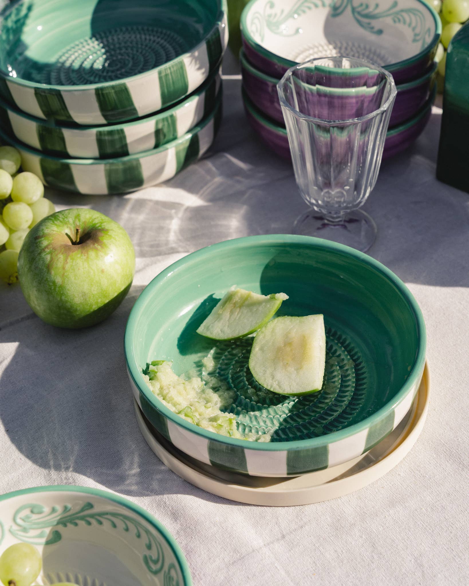 Râpe à ail - grande assiette en céramique vert jade: SIN PACKAGING