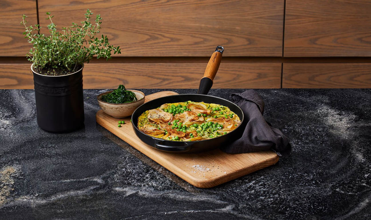 Sauteuse 28cm manche en bois, Signature Noir mat, LE CREUSET