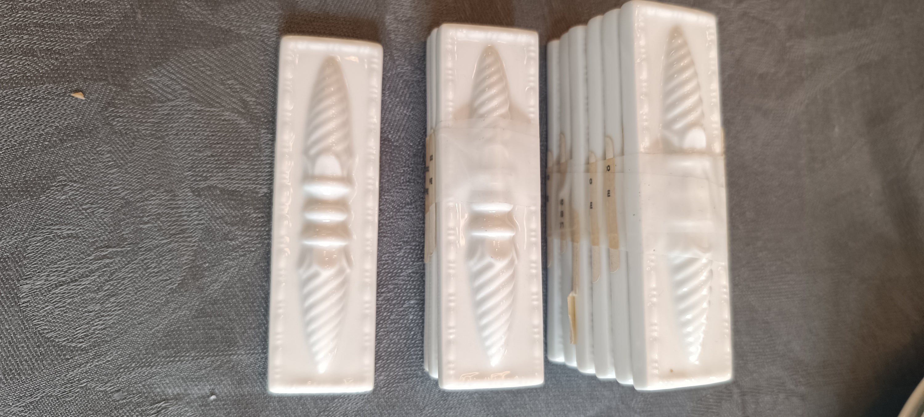 1x6 Porte-couteau, Louvre