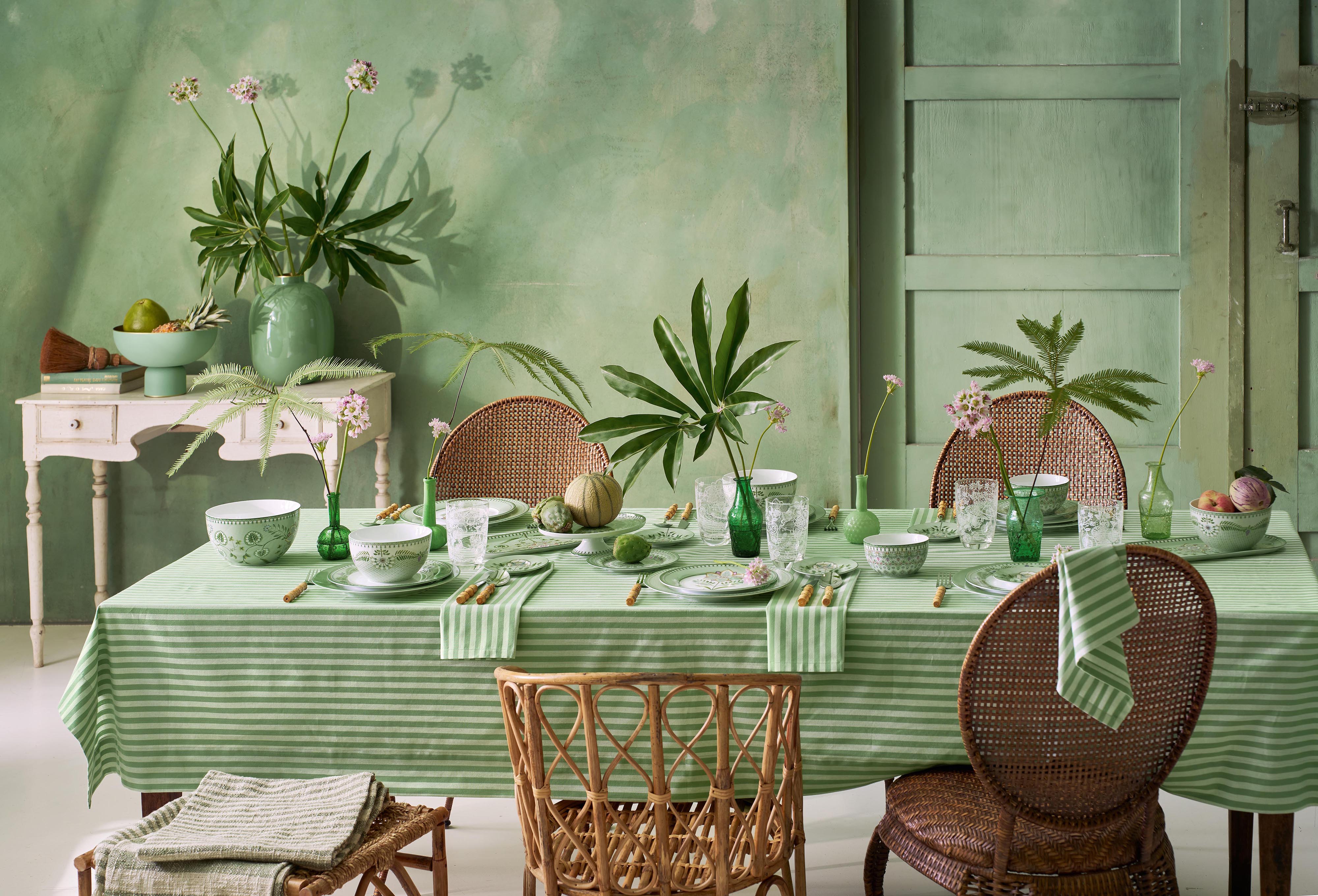 Pip_Studio_Lily_Lotus_SS2025_Tableware_Green_02.jpg