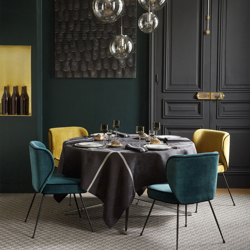 nappe_armoiries_jais_amb_1.jpg