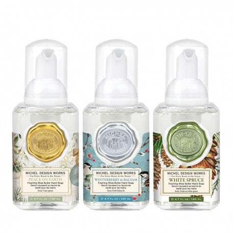 set-savons-moussants-peace-on-earth-winterberry-white-spruce-michel-design-works.jpg